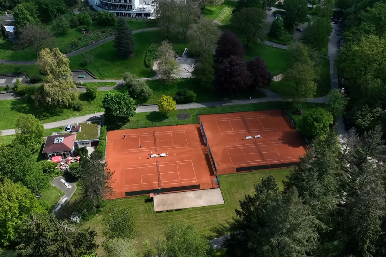Tennisanlage Kurpark Waldbronn <br>– 4 Freiplätze